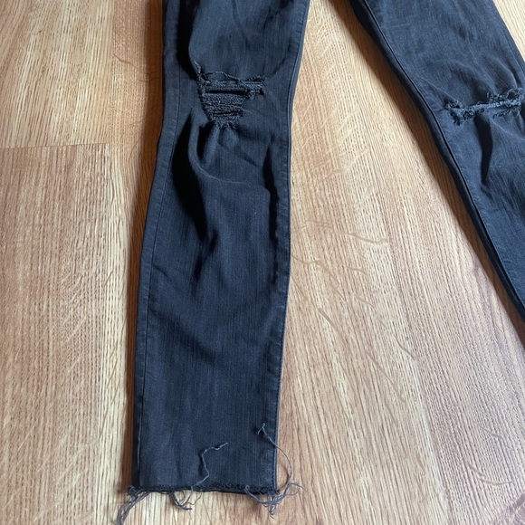 Madewell 9” High Rise Black Skinny Jeans - Picture 3 of 8